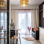 Wyjatkowy Apartament Z Prysznicem Posrodku Na Wyjatkowe Wieczory - Dostep Na Kod, Parking